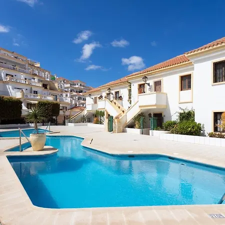 Stylish Design With Ocean, Pool View, King Size Bed, Wifi, Smart Tv, Free Parking 2 Pools Access Apartment Costa Adeje  Exterior photo