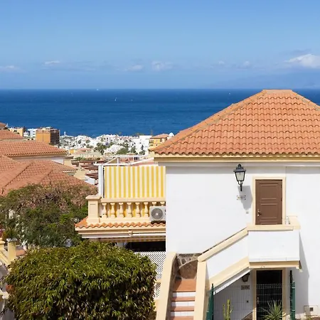 Stylish Design With Ocean, Pool View, King Size Bed, Wifi, Smart Tv, Free Parking 2 Pools Access Apartment Costa Adeje  Exterior photo