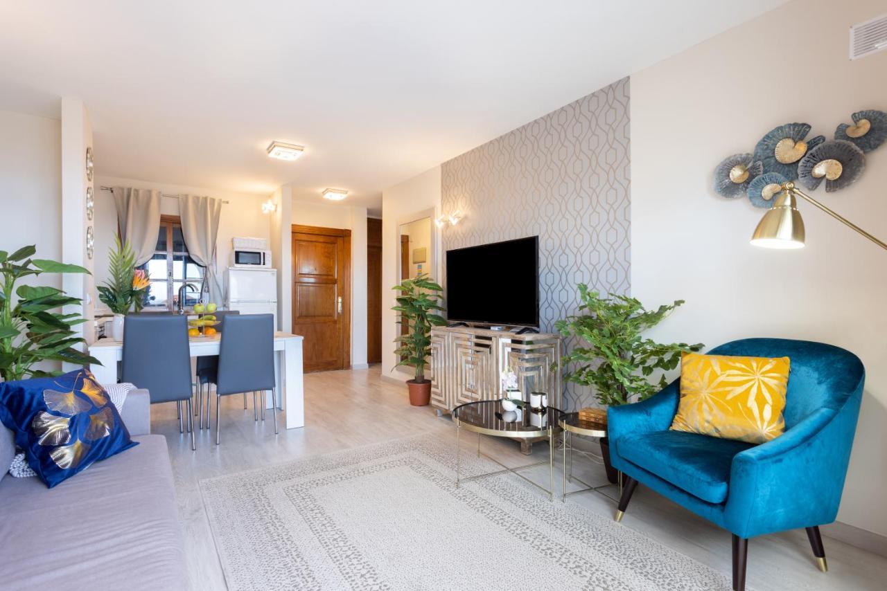 Appartamento Stylish Design With Ocean, Pool View, King Size Bed, Wifi, Smart Tv, Free Parking 2 Pools Access Costa Adeje (Tenerife)