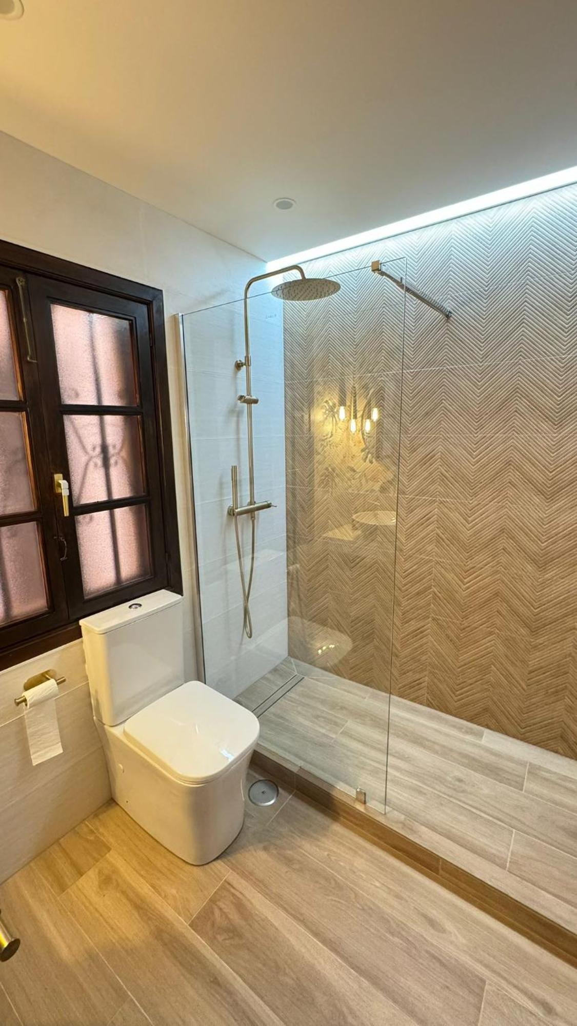 Apartment Stylish Design With Ocean, Pool View, King Size Bed, Wifi, Smart Tv, Free Parking 2 Pools Access Costa Adeje (Tenerife)