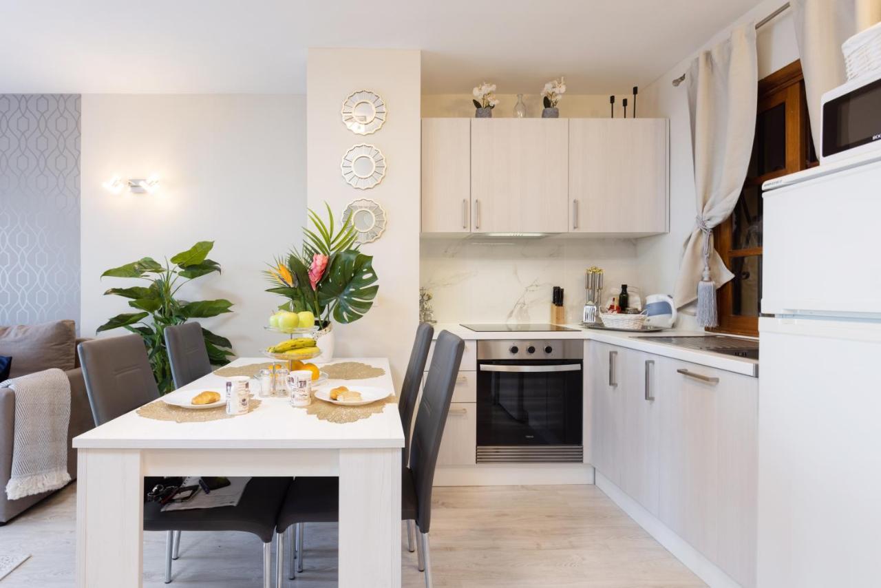 Apartamento Stylish Design With Ocean, Pool View, King Size Bed, Wifi, Smart Tv, Free Parking 2 Pools Access