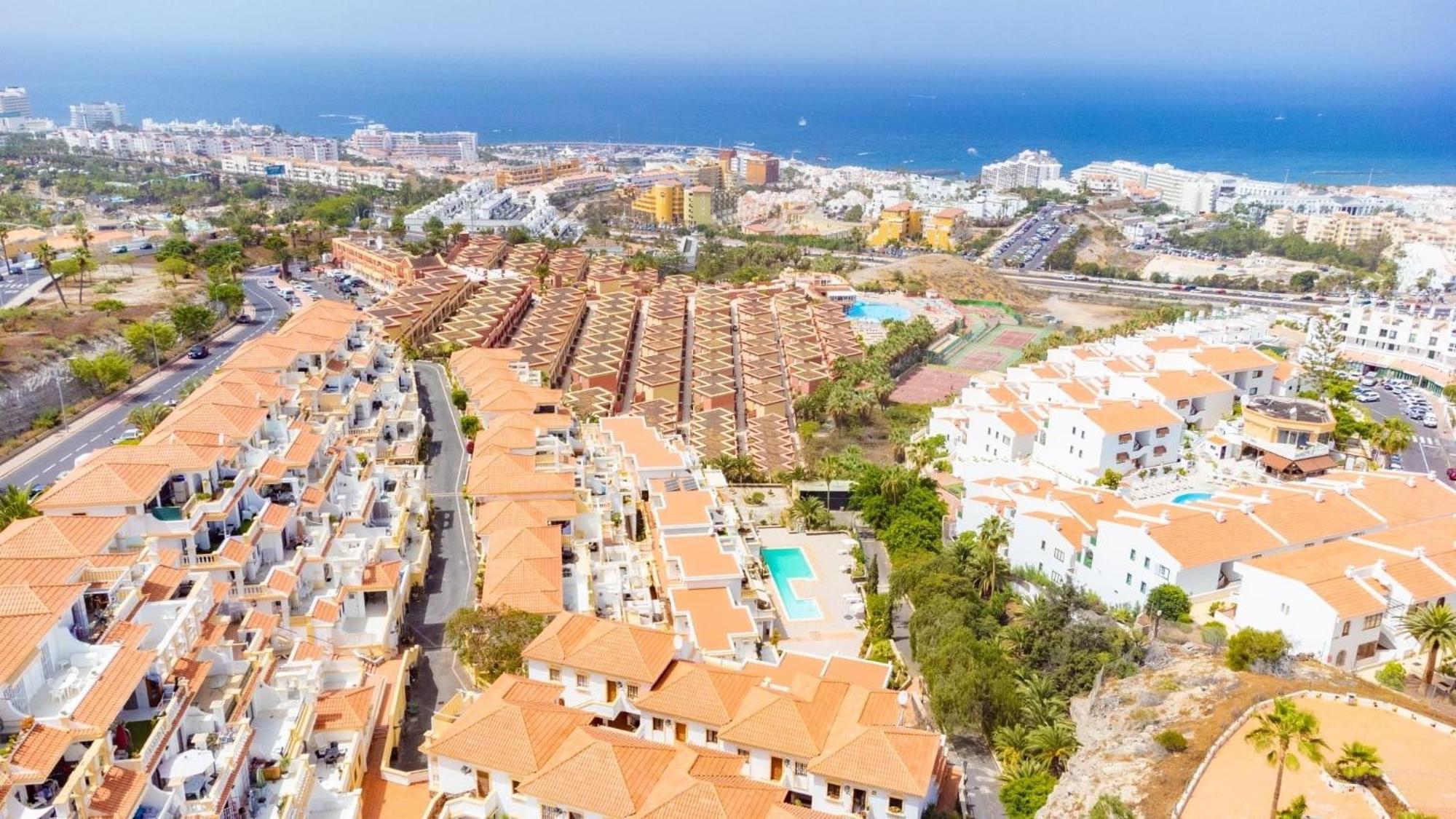 Stylish Design With Ocean, Pool View, King Size Bed, Wifi, Smart Tv, Free Parking 2 Pools Access Apartamento